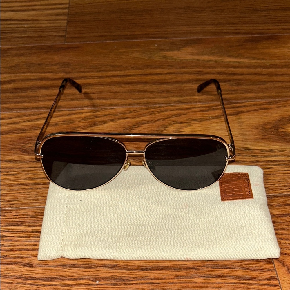 FRYE Aviator Sunglasses Men’s, Silver Frame and Brown‎ Tortoise Ears W/ Bag NWOT